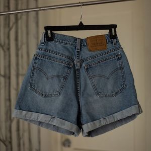 Levi’s Jean high waisted shorts